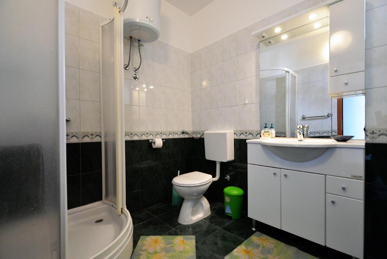 House Klarin Apartment Йезера Екстериор снимка