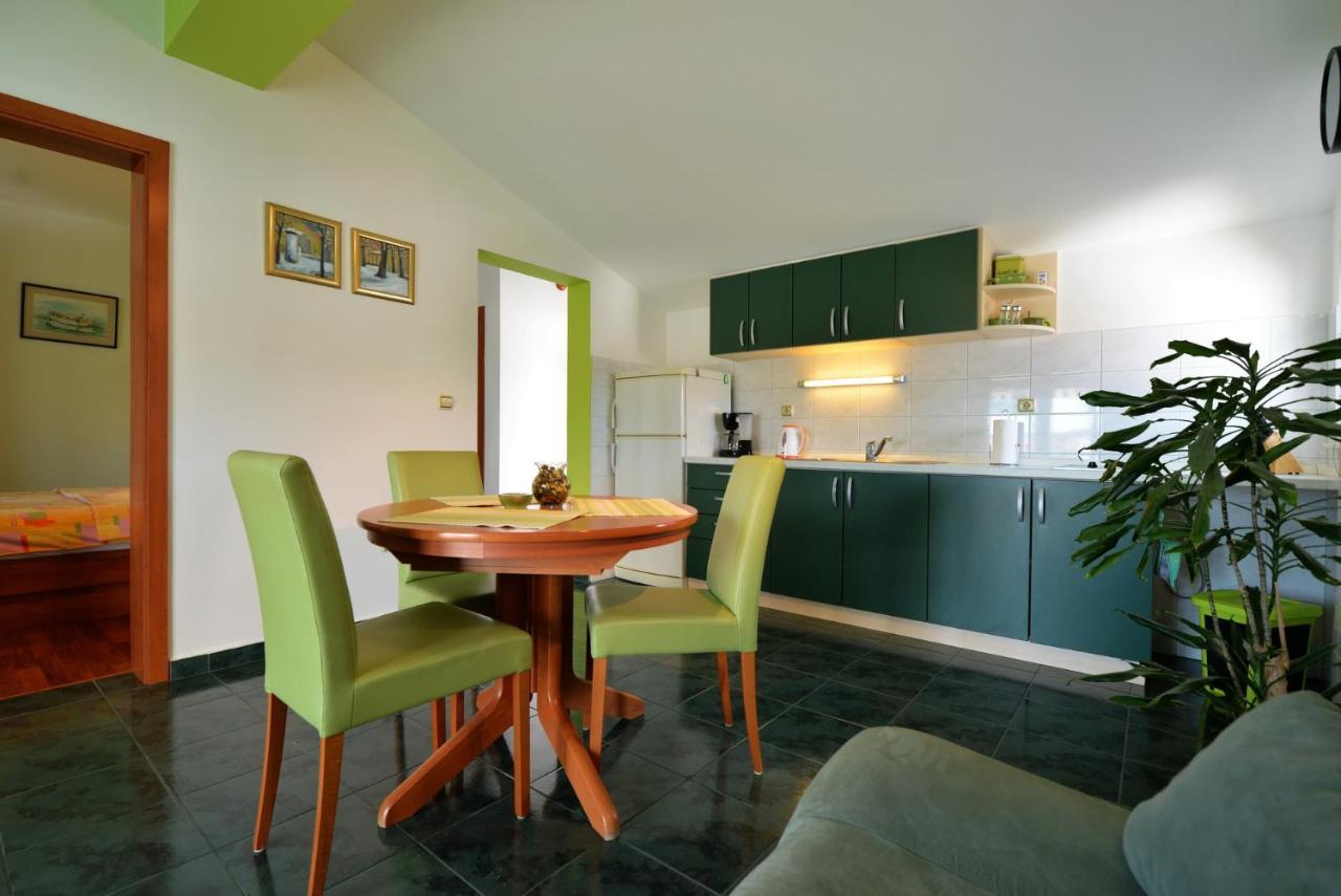 House Klarin Apartment Йезера Екстериор снимка