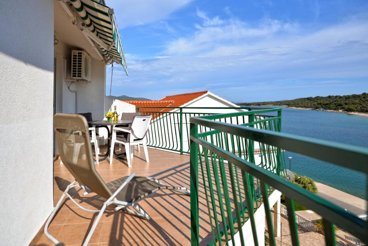 House Klarin Apartment Йезера Екстериор снимка